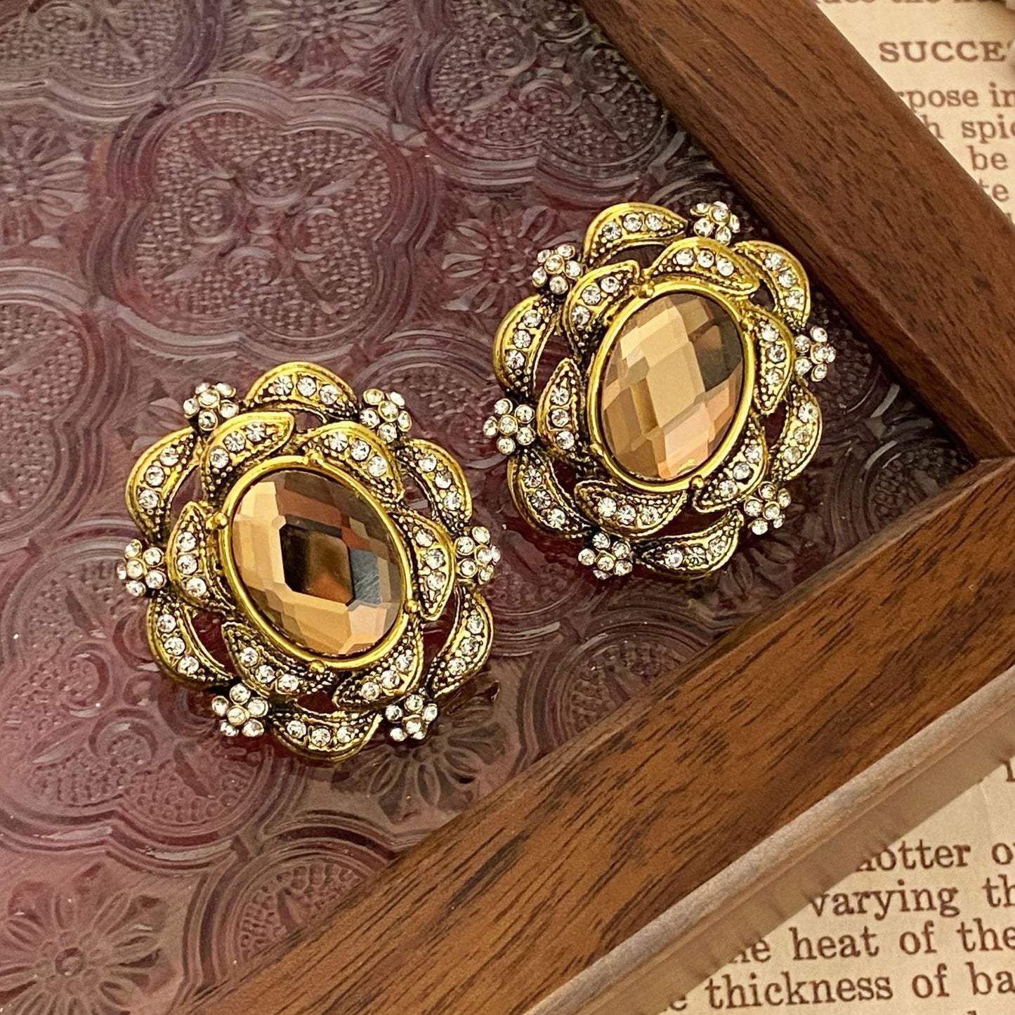 Retro Oval Large Stud Earrings