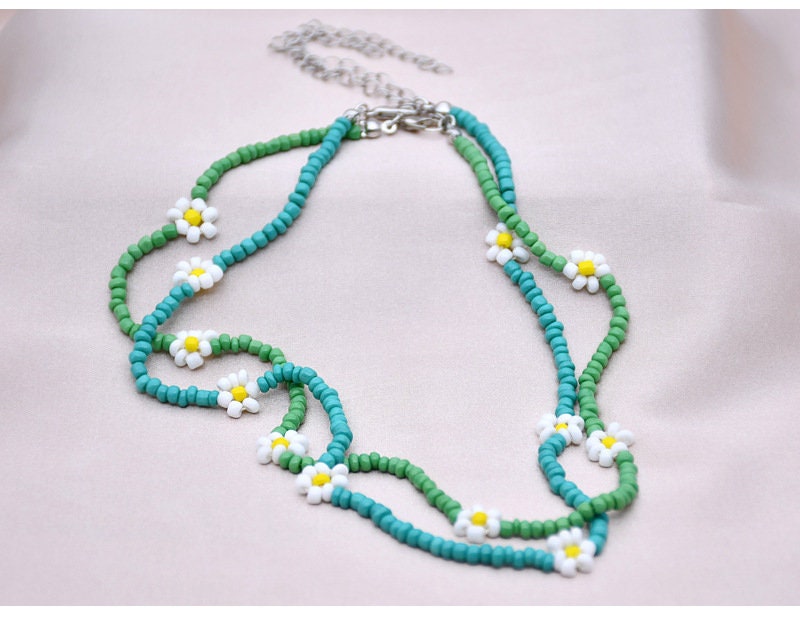 Daisy Beaded Choker Necklace