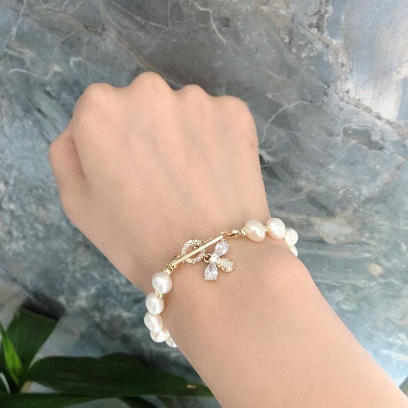 Gold Bee Genuine Pearl Beaded Bracelet