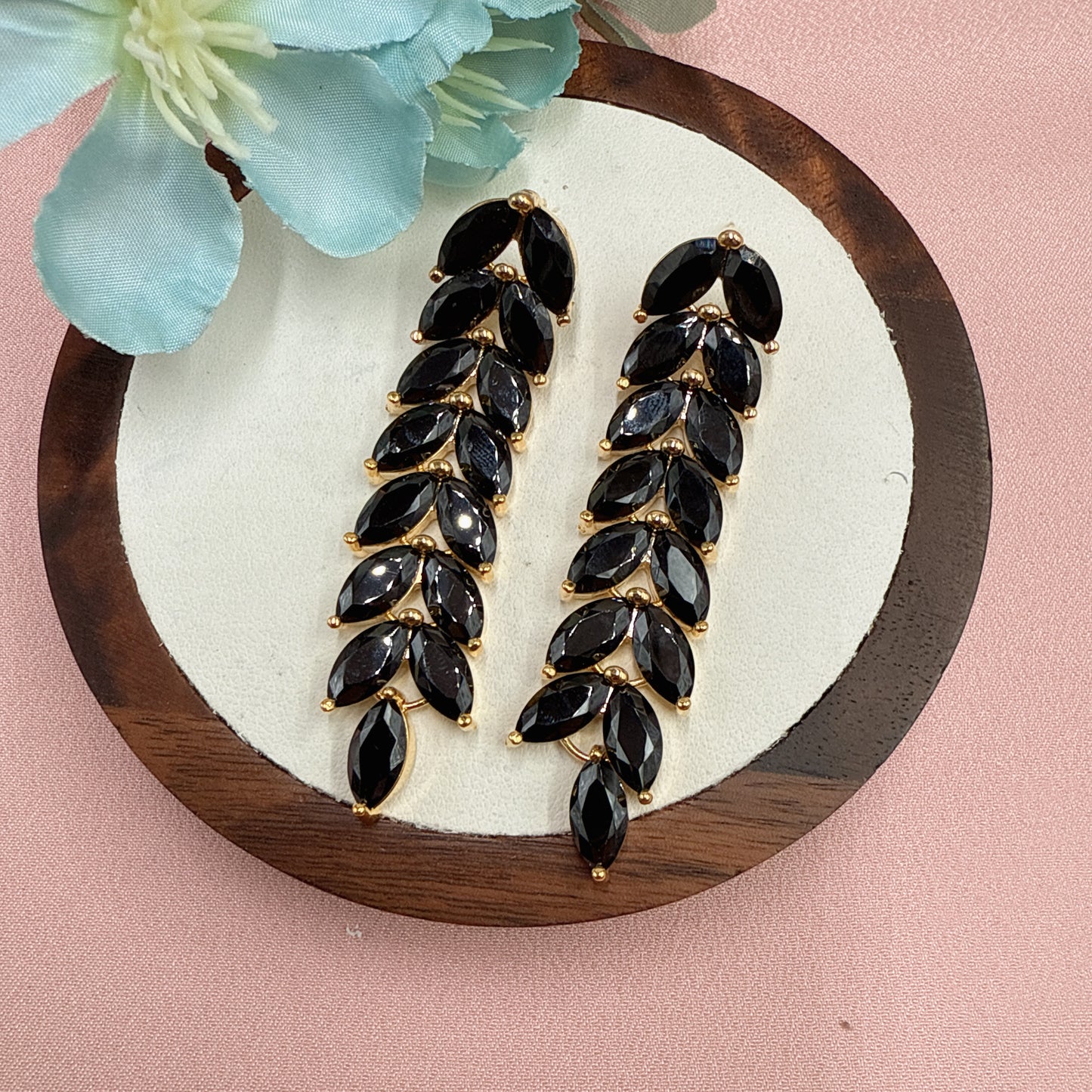 F29 Large Long Black Wheat Drop Earrings Gold Tone