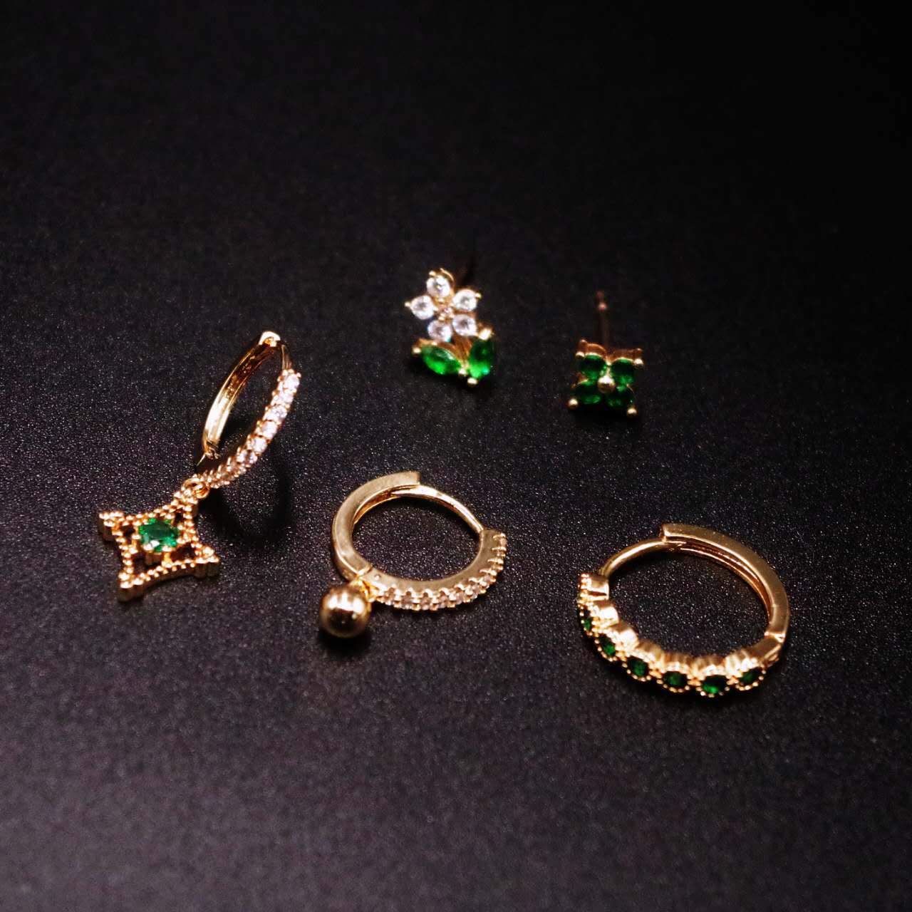 Fashionable earring sets for office & daily wear | Business Insider India